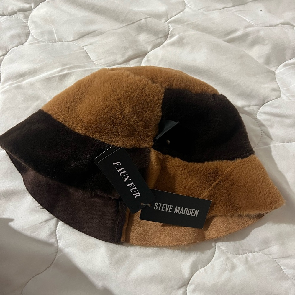 NWT Steve Madden two tone brown Fuzzy Bucket Hat